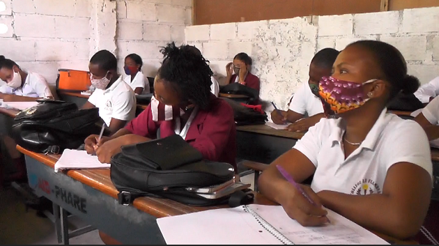 Réouverture des classes sur fond de Covid-19 et de protestations des enseignants